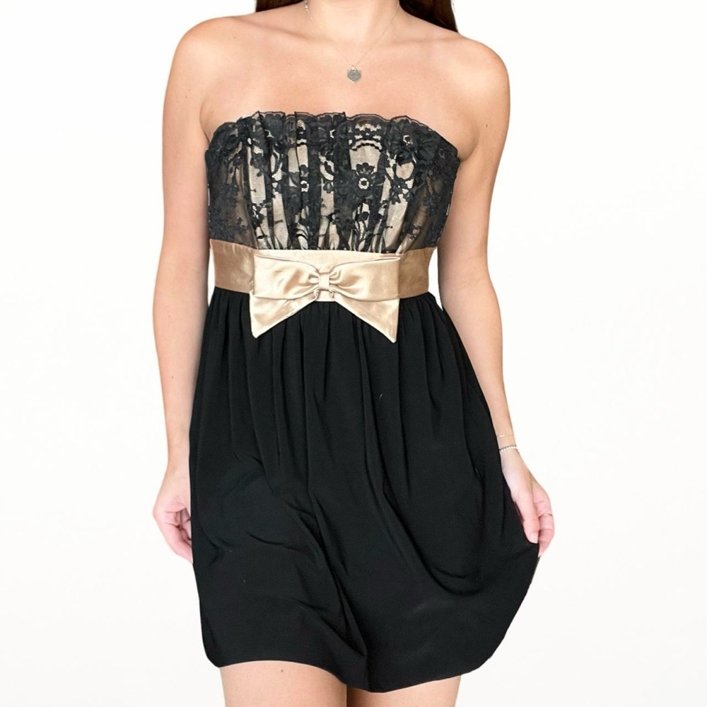 Black and Gold Bow Dress Vintage Jessica McClintock
Party Dress